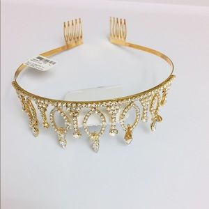 Icing Gold Embellished Crown